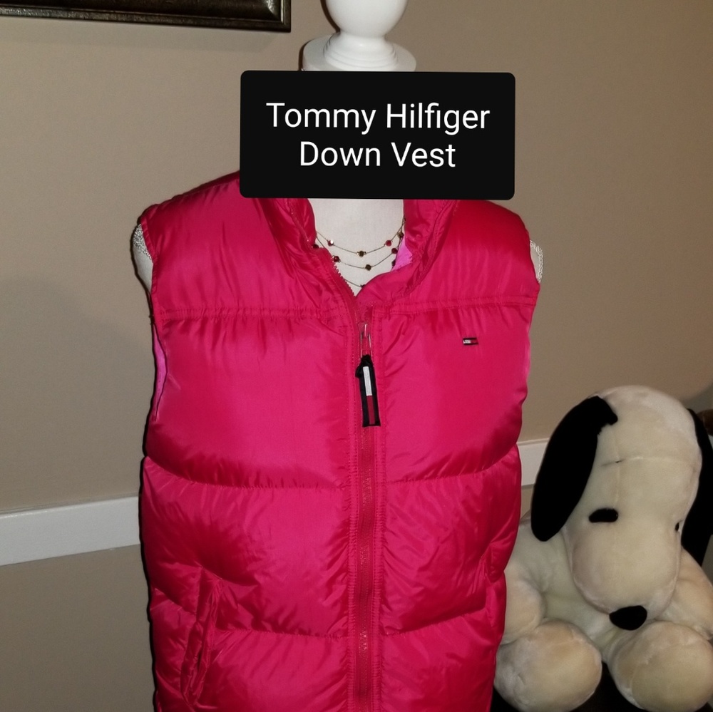 Tommy Hilfiger Down Vest.  Perfect For Spring!
